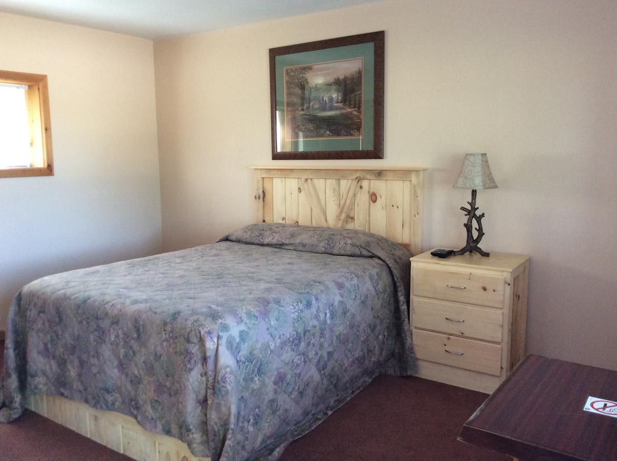 Tay Motel Waubaushene ภายนอก รูปภาพ